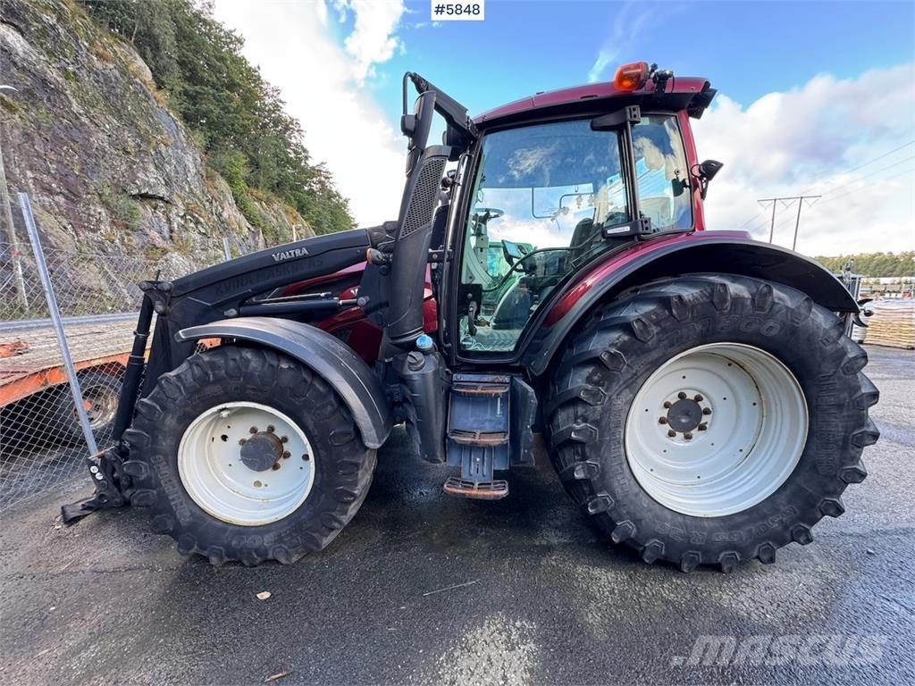 Valtra N174 Traktory