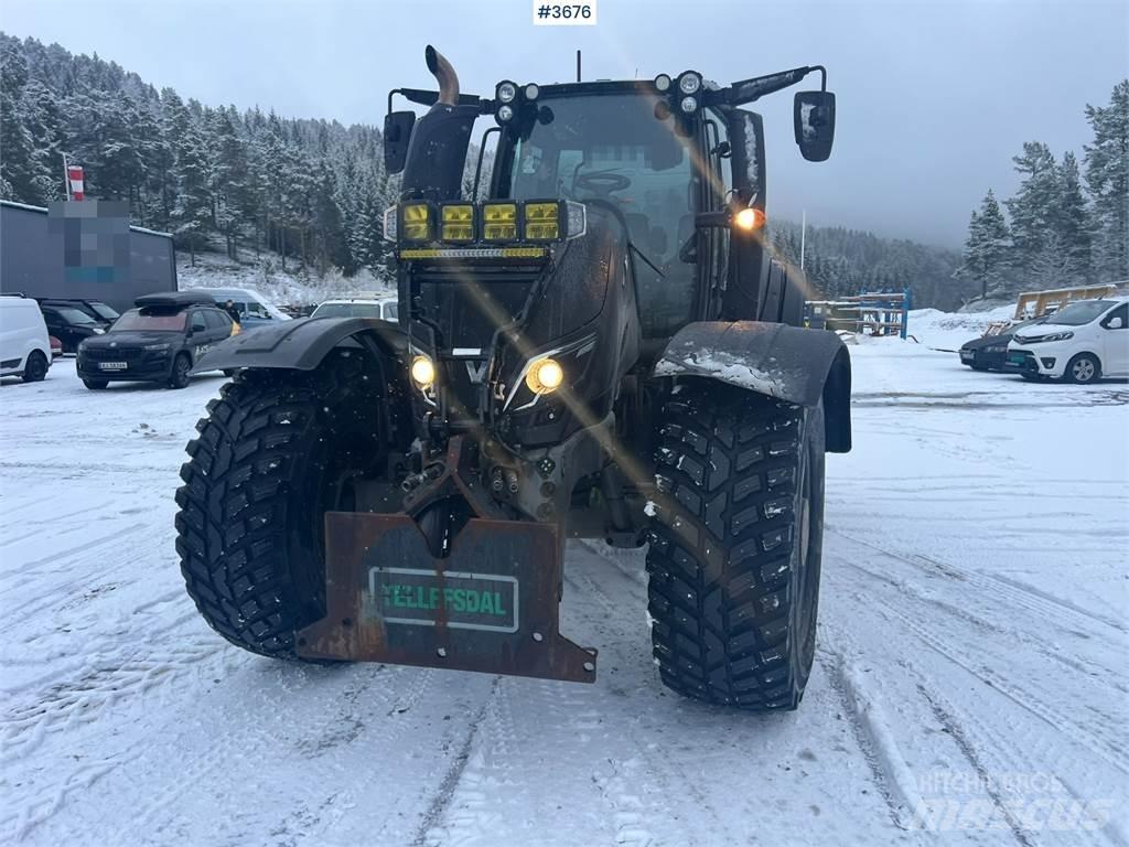 Valtra T254 Traktory