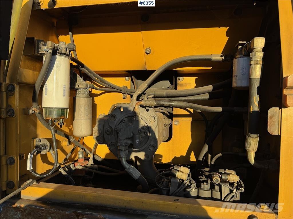 Volvo EC240BNLC Pásová rýpadla