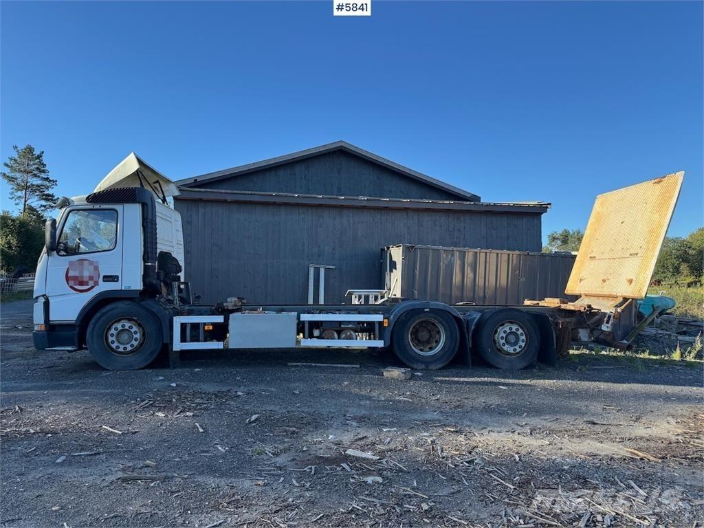Volvo FM 6x2. Další