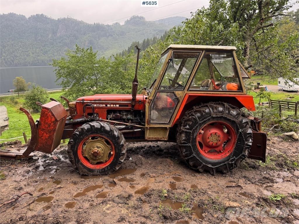 Zetor 5945 Traktory
