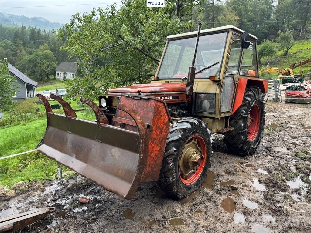 Zetor 5945 Traktory