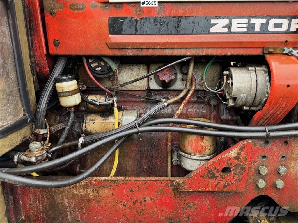 Zetor 5945 Traktory