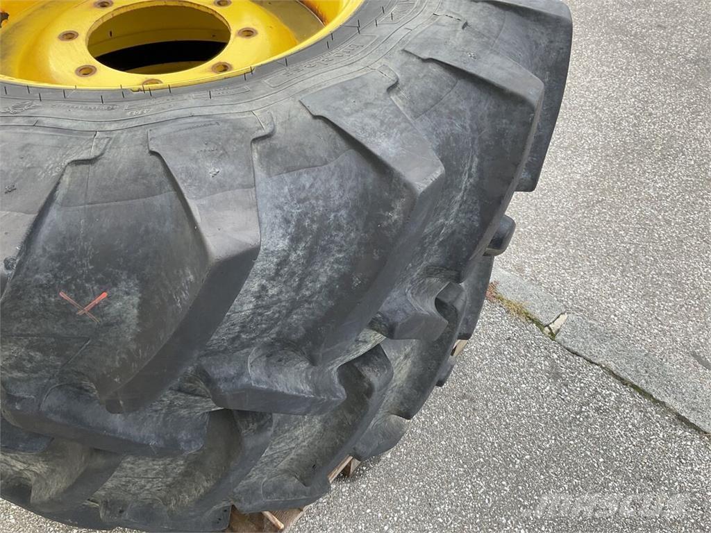  14.9R24 - 380/80R38 Pneumatiky, kola a ráfky