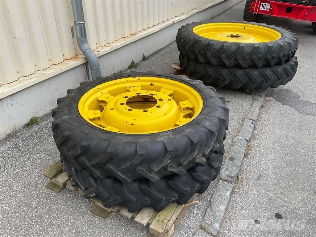 230/95R32 - 270/95R44 Pneumatiky, kola a ráfky