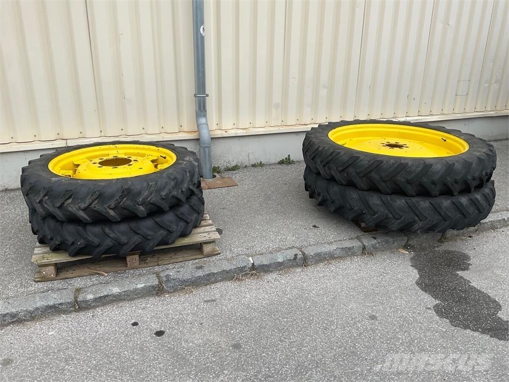  230/95R32 - 270/95R44 Pneumatiky, kola a ráfky