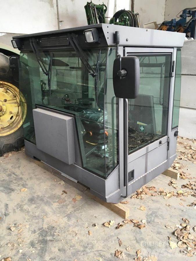  Baumaschinen Kabine Stavebnictví - ostatní