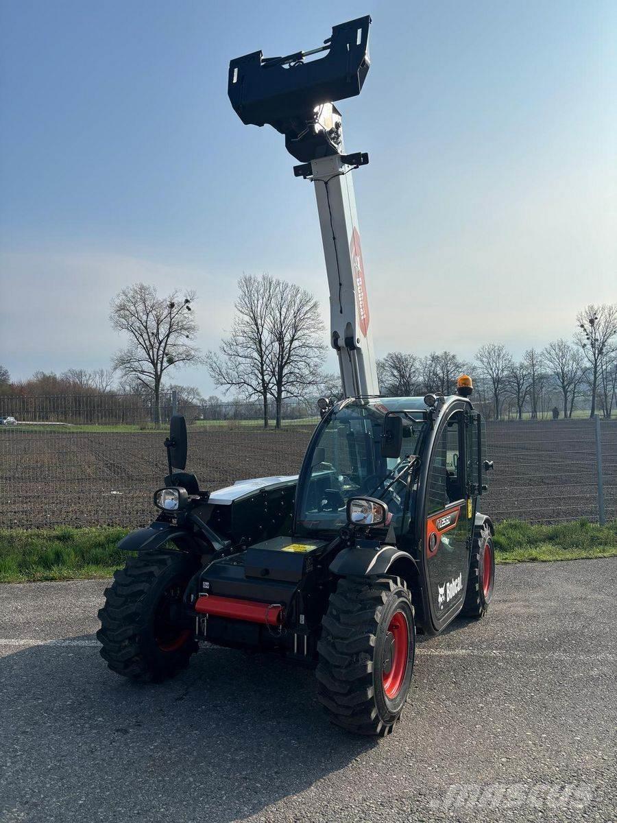 Bobcat TL25.60 Teleskopické manipulátory