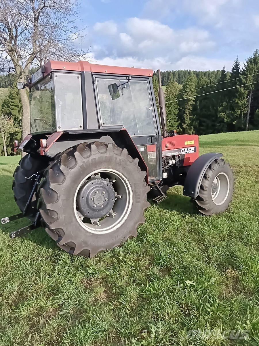 Case IH 833 A Traktory