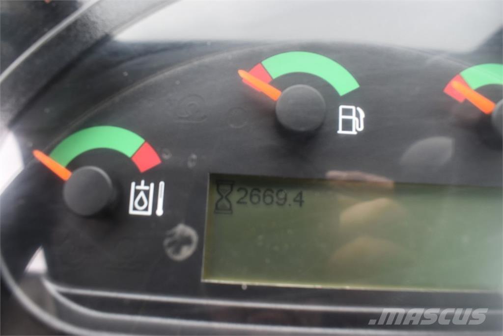 CAT 906M Kolové nakladače