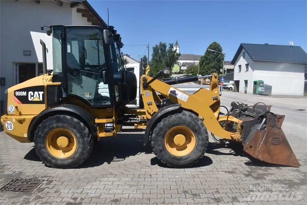 CAT 908M Kolové nakladače