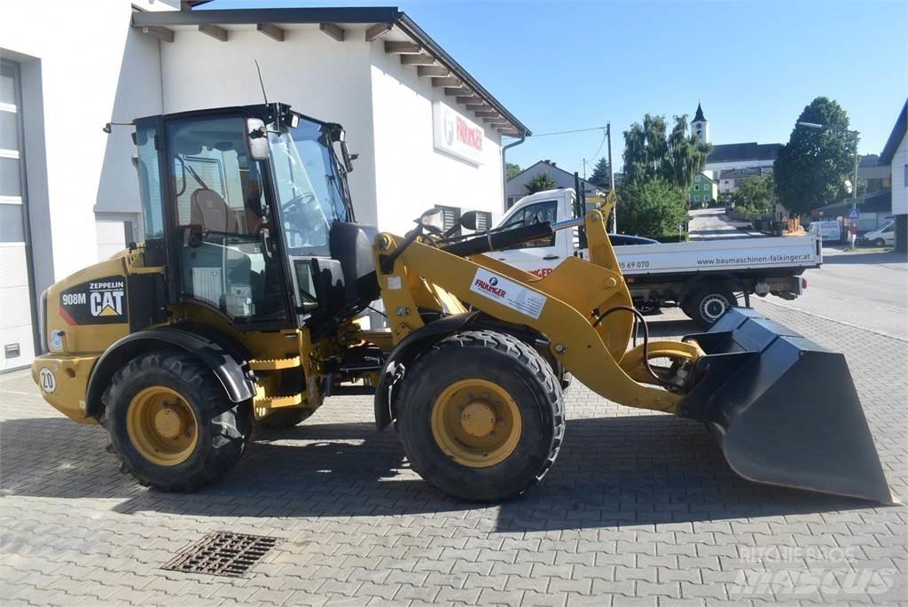 CAT 908M Kolové nakladače