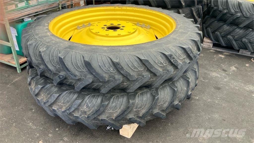 CLAAS ARION 530 Traktory