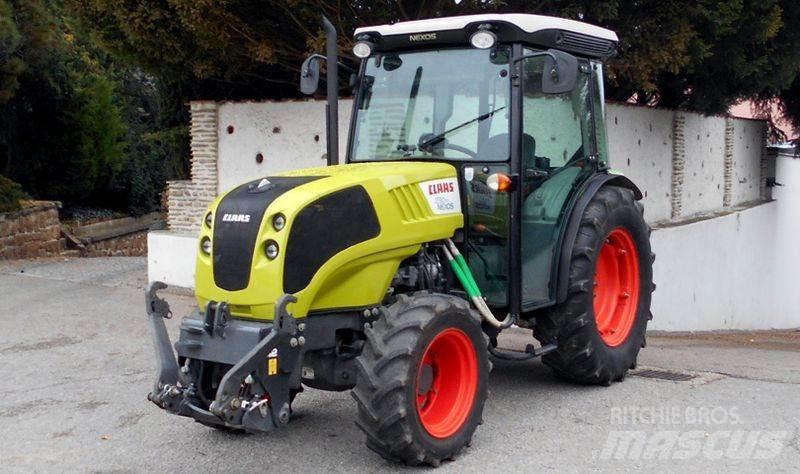 CLAAS Nexos 230 VL Traktory