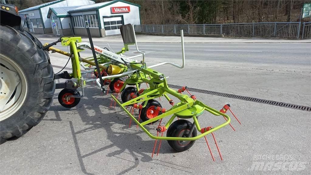 CLAAS Volto 60 Obraceče a shrabovače sena