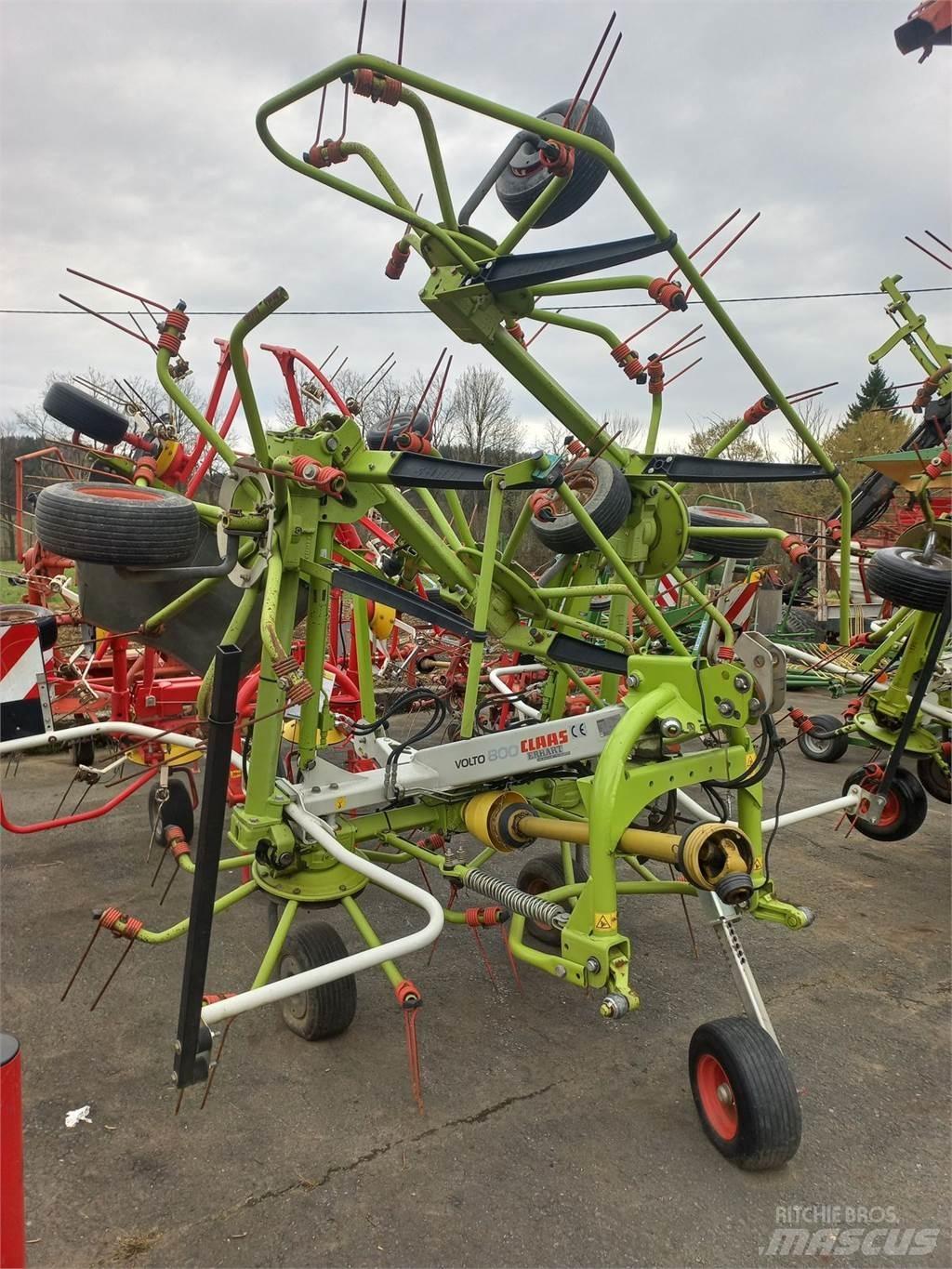 CLAAS Volto 800 Obraceče a shrabovače sena