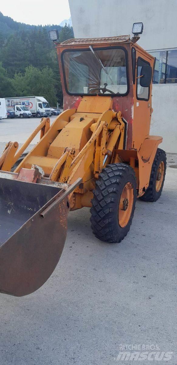 Dodich AM351 Kolové nakladače
