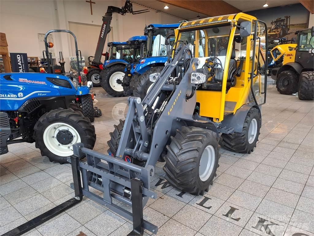 Eurotrac W 12 S Čelní nakladače a rypadla