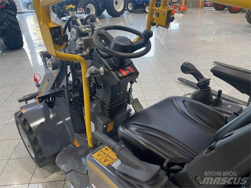 Eurotrac W10 Čelní nakladače a rypadla