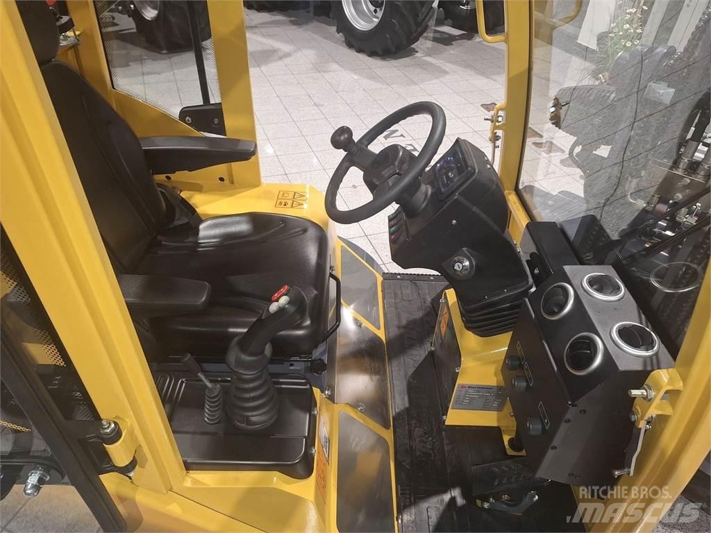 Eurotrac W12S Čelní nakladače a rypadla