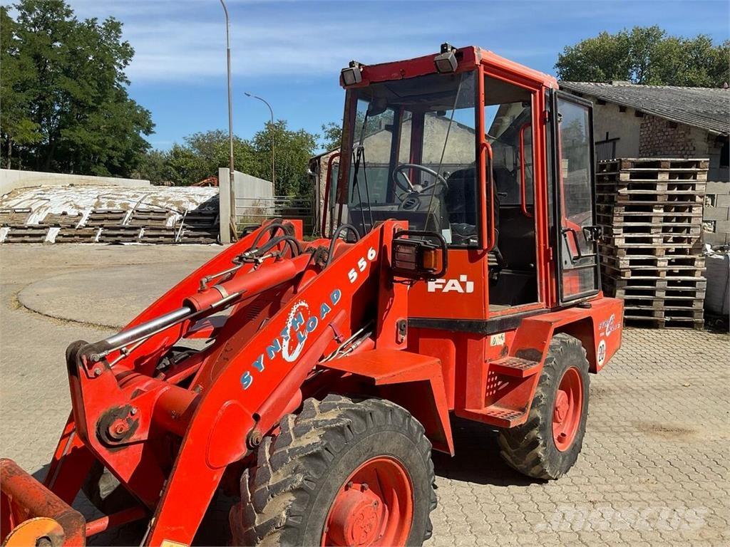 Fai 556 Čelní nakladače a rypadla