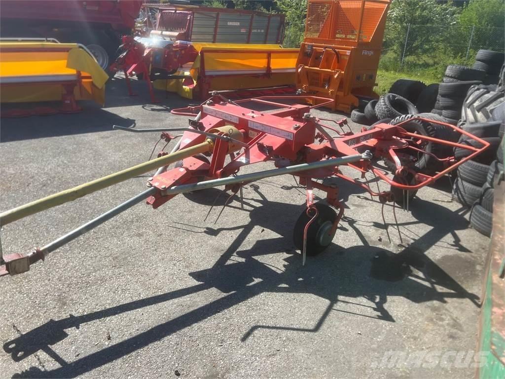 Fella TH 530 Obraceče a shrabovače sena