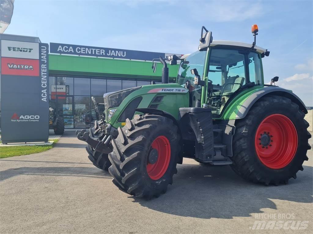 Fendt 718 Vario Traktory