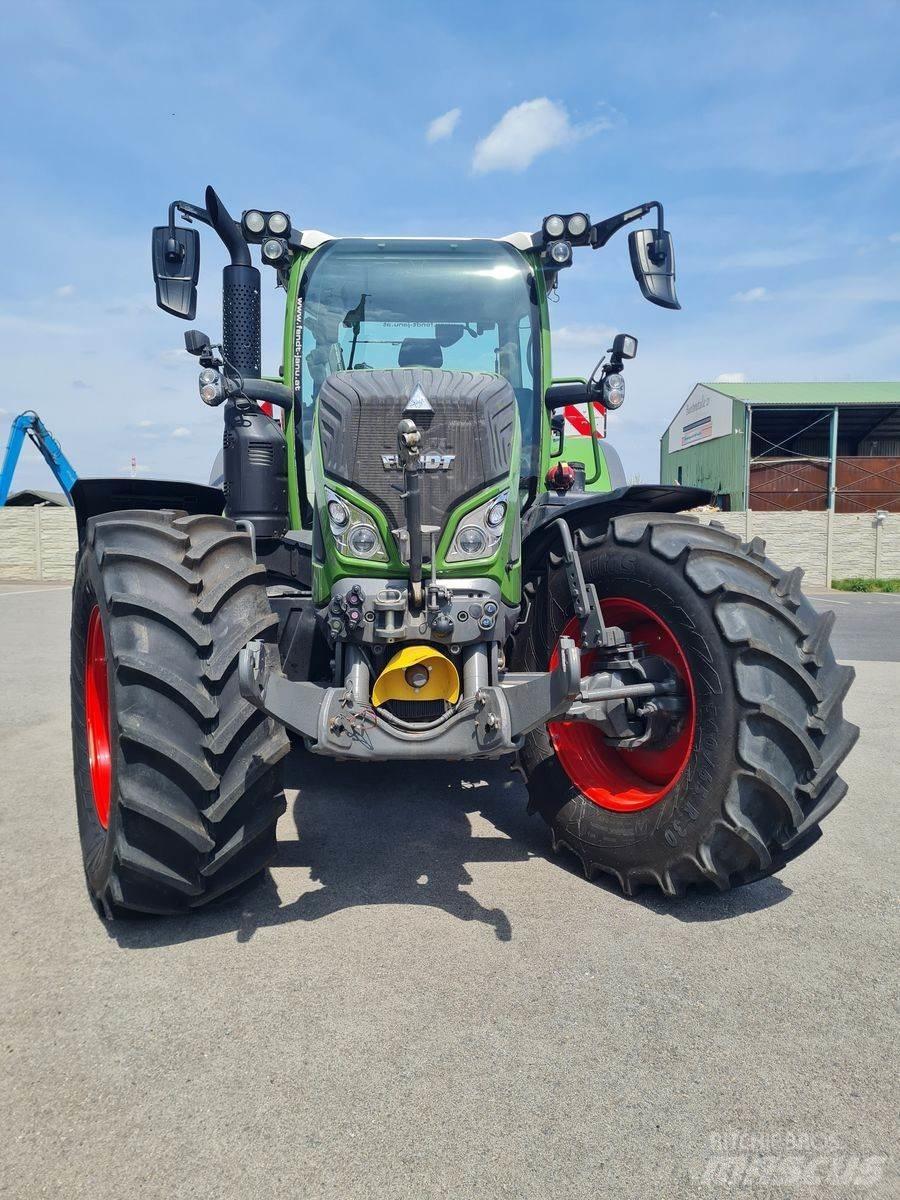 Fendt 724 Vario Traktory
