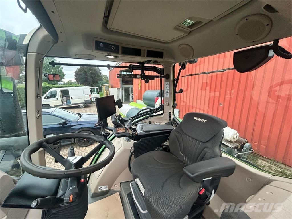 Fendt 724 Vario Traktory