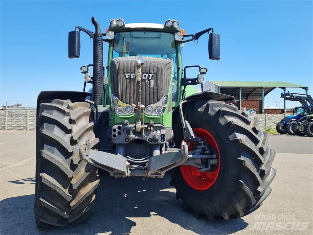 Fendt 828 Vario Traktory