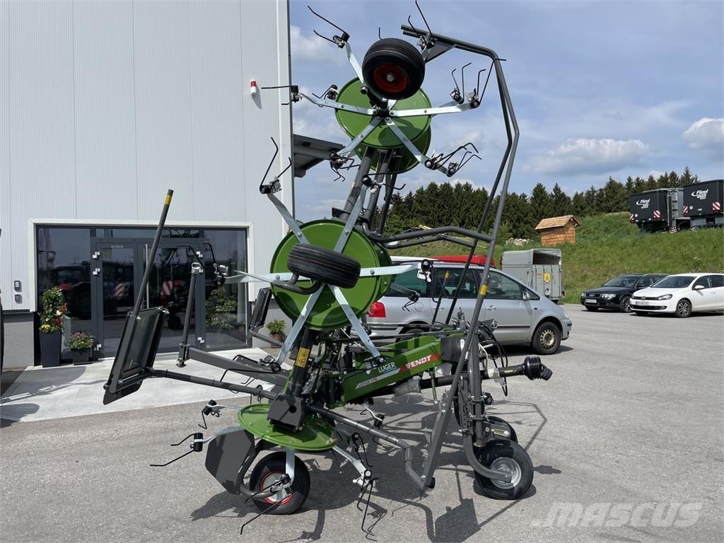 Fendt Lotus 770 Obraceče a shrabovače sena