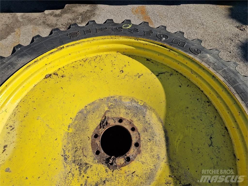 Firestone 230/95R44 Pneumatiky, kola a ráfky