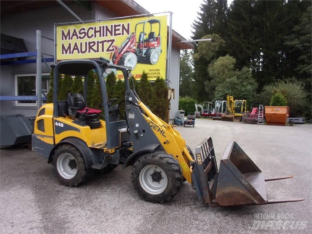 Gehl AL 440 Čelní nakladače a rypadla