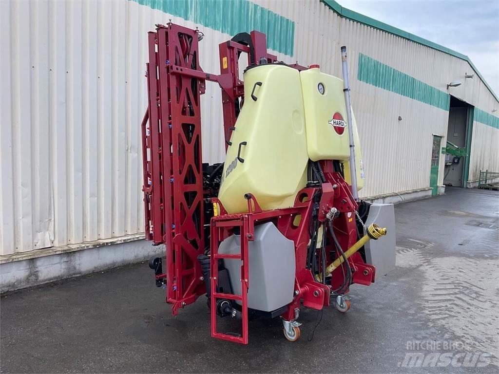 Hardi MEGA 1200 Tažené postřikovače