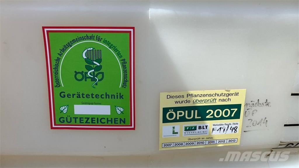 Holder IS 1000 Tažené postřikovače