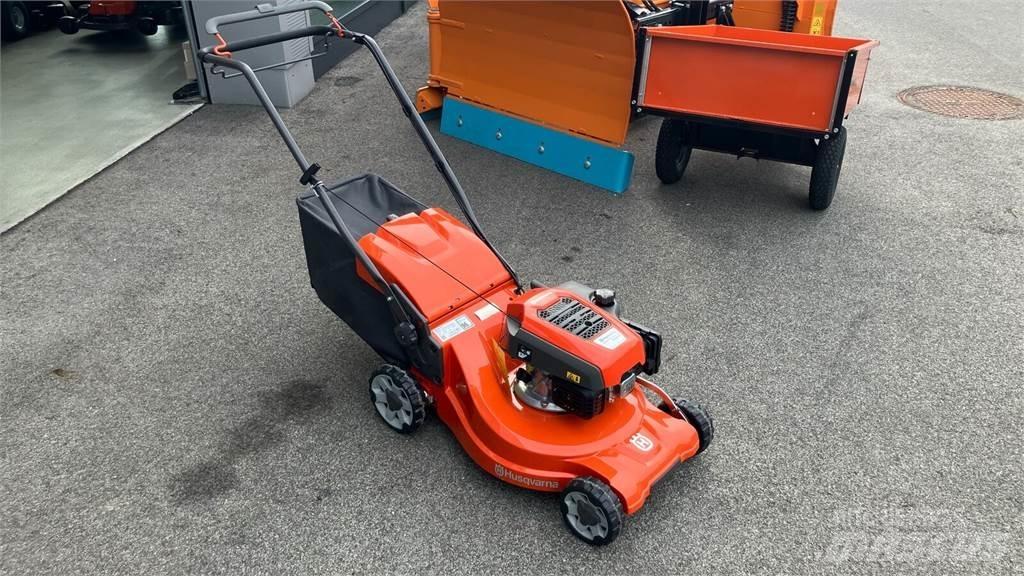 Husqvarna LC 247S Samojízdné sekačky