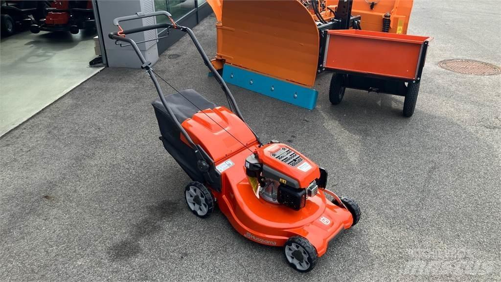 Husqvarna LC 253S Samojízdné sekačky