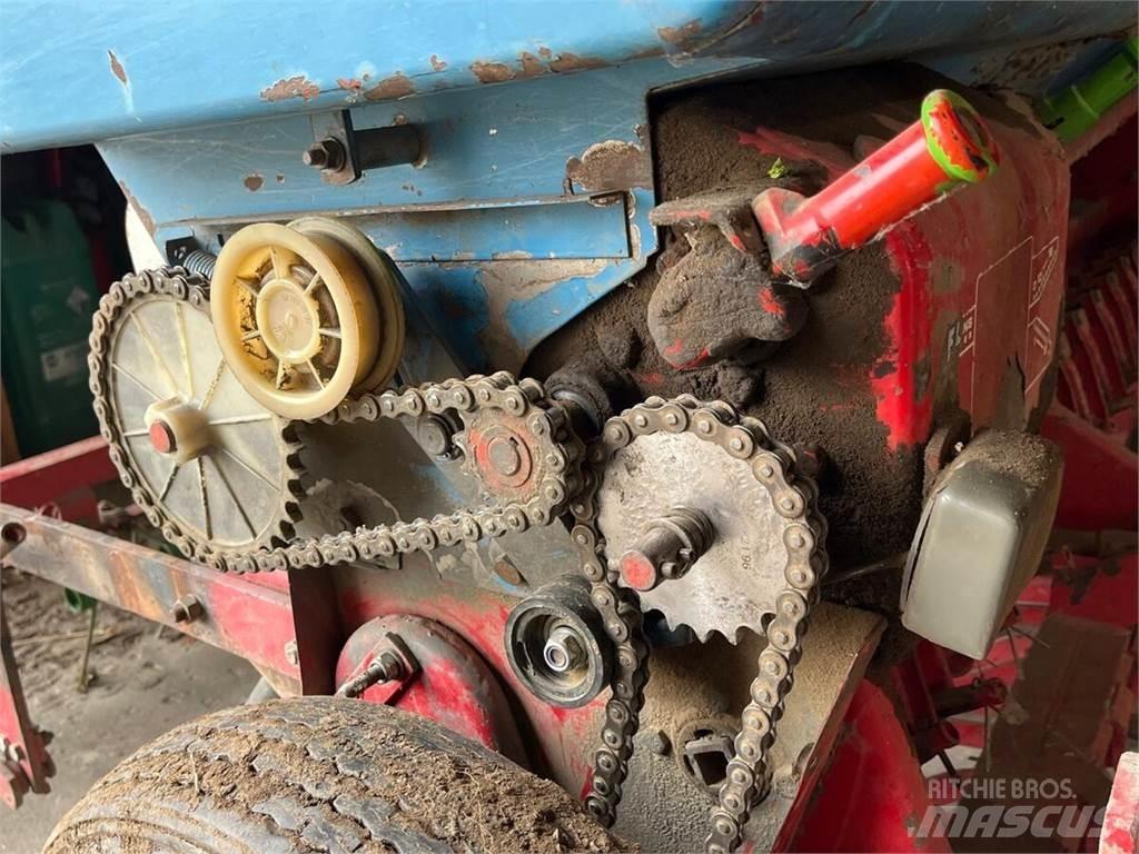 Isaria TYP 6000 Mechanické secí stroje