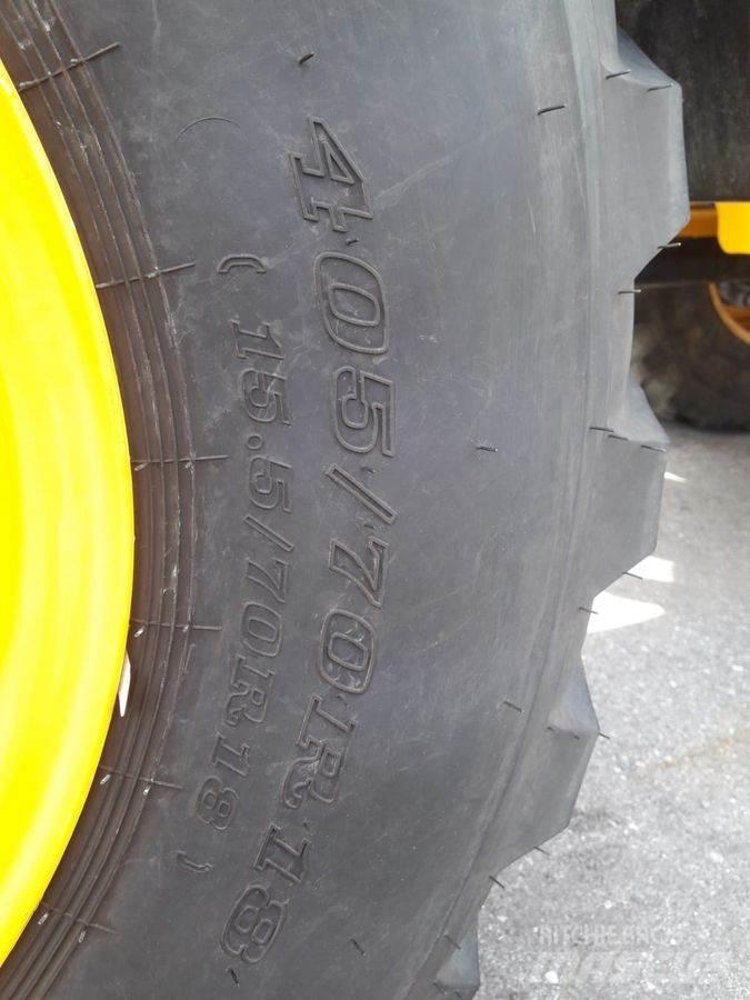 JCB 407 Kolové nakladače