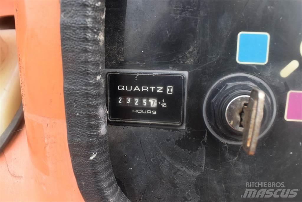 JLG 450AJ Kloubové plošiny
