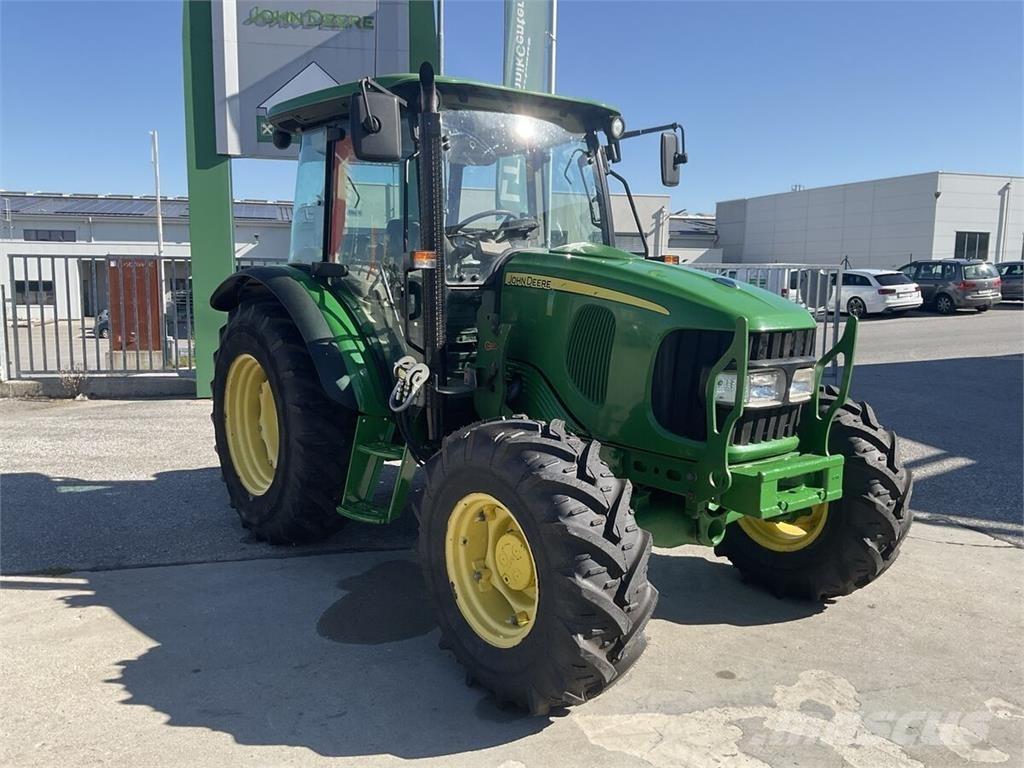 John Deere 5080R Traktory