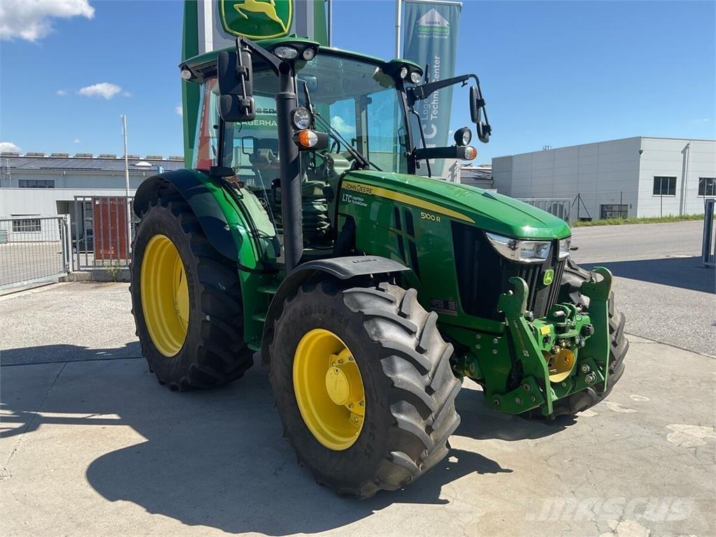 John Deere 5100R Traktory