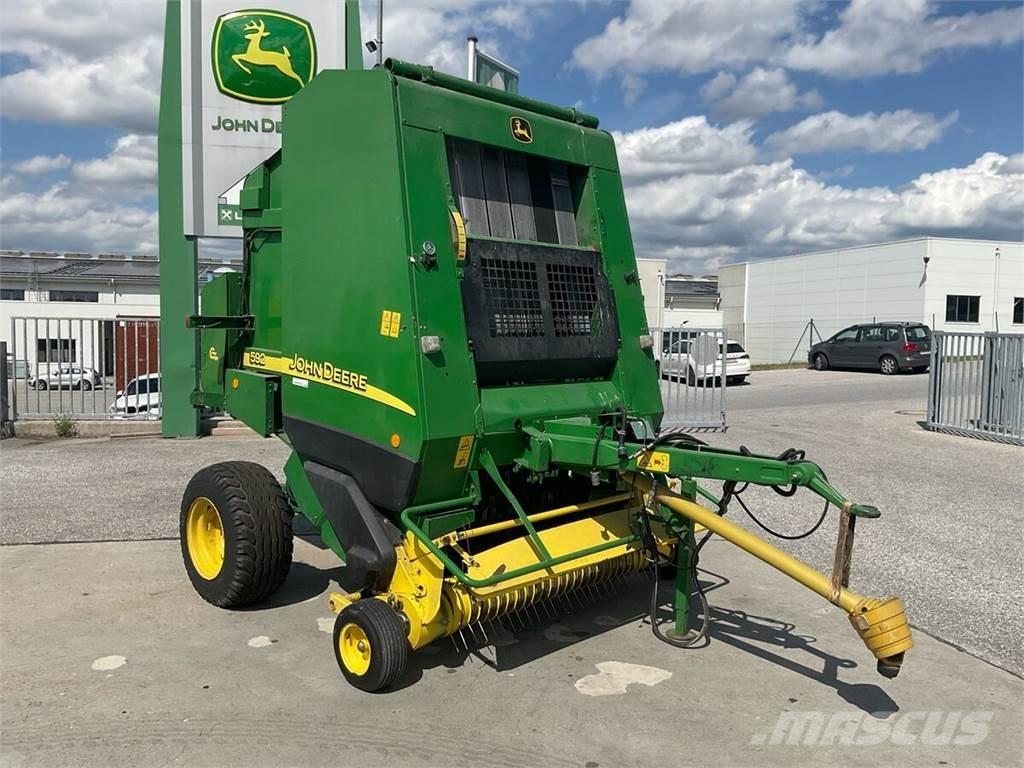 John Deere 592C Lis na válcové balíky