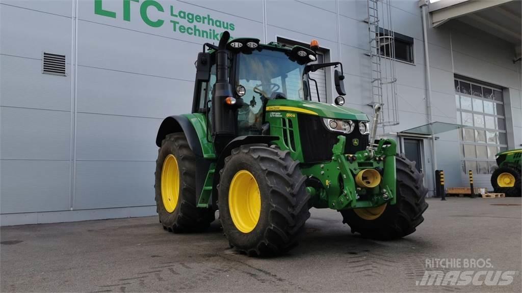 John Deere 6100M Traktory
