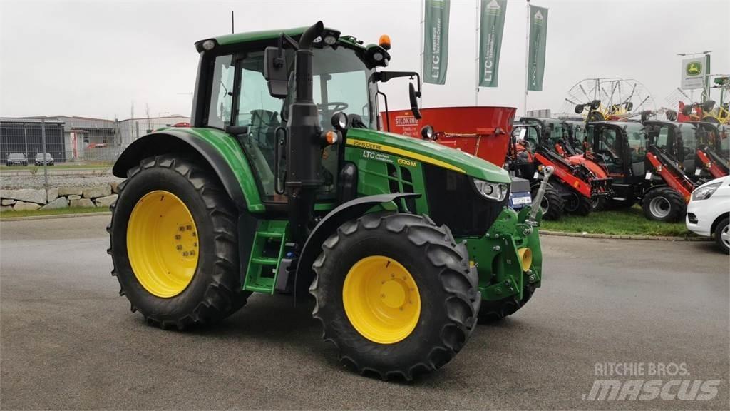 John Deere 6120M Traktory