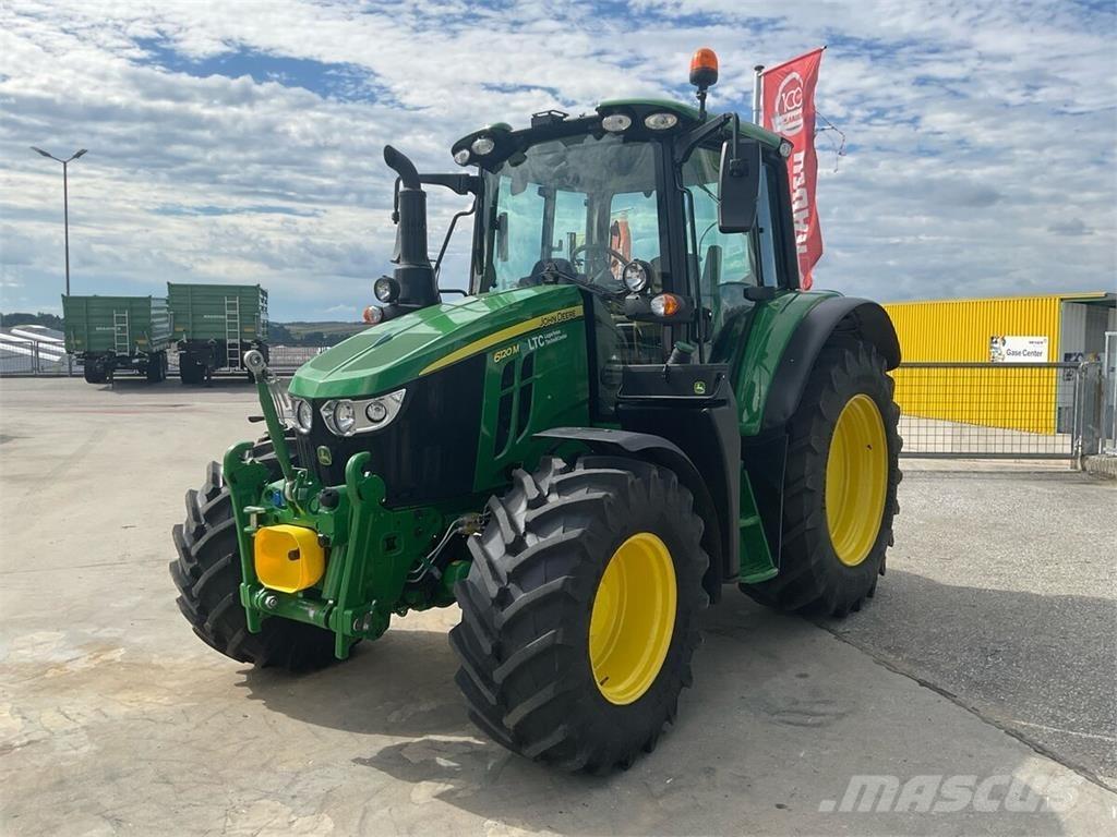John Deere 6120M Traktory