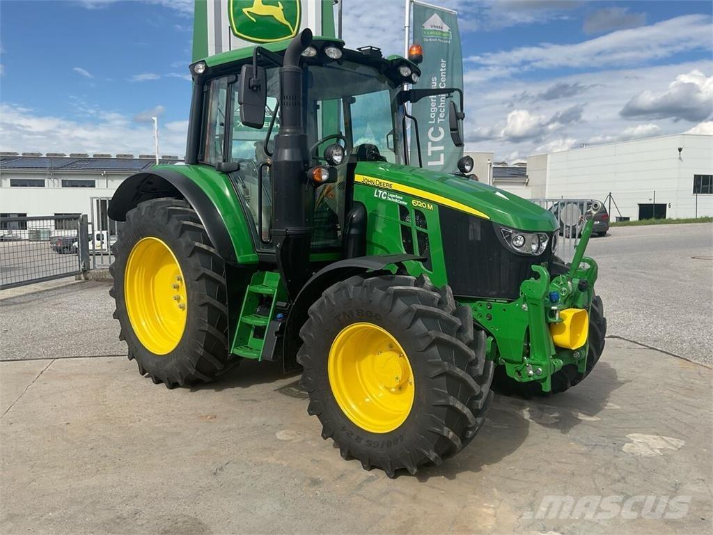 John Deere 6120M Traktory