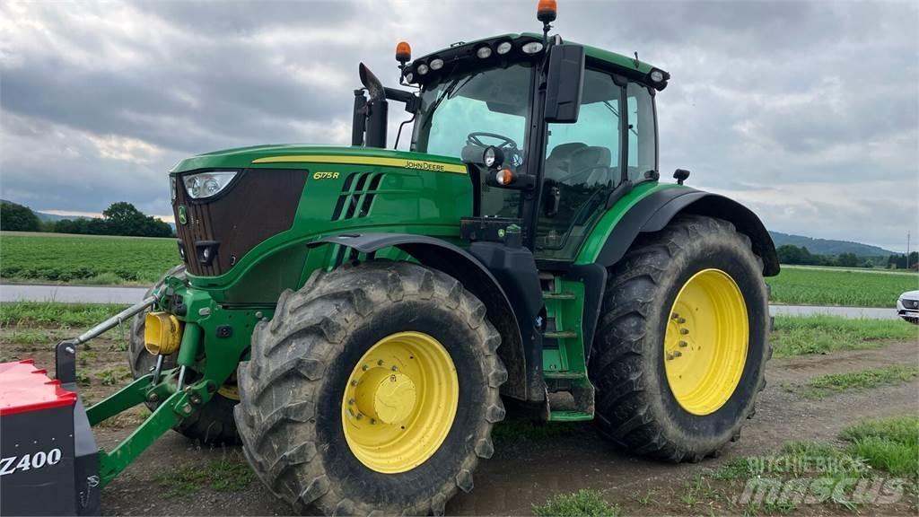 John Deere 6175R Traktory
