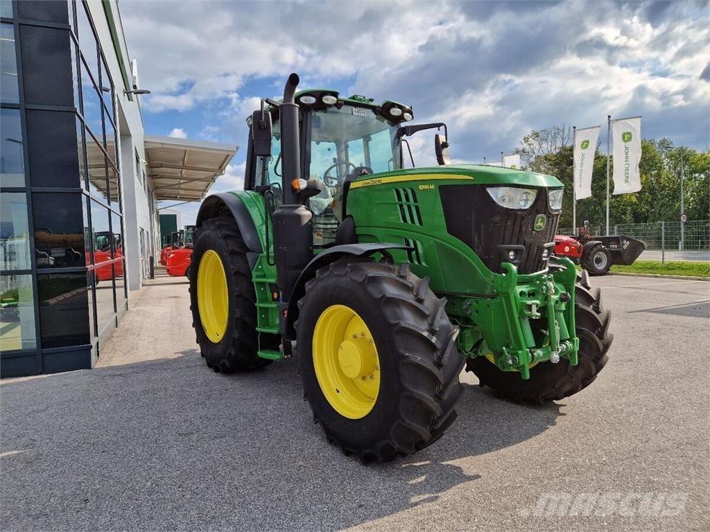 John Deere 6195M Traktory