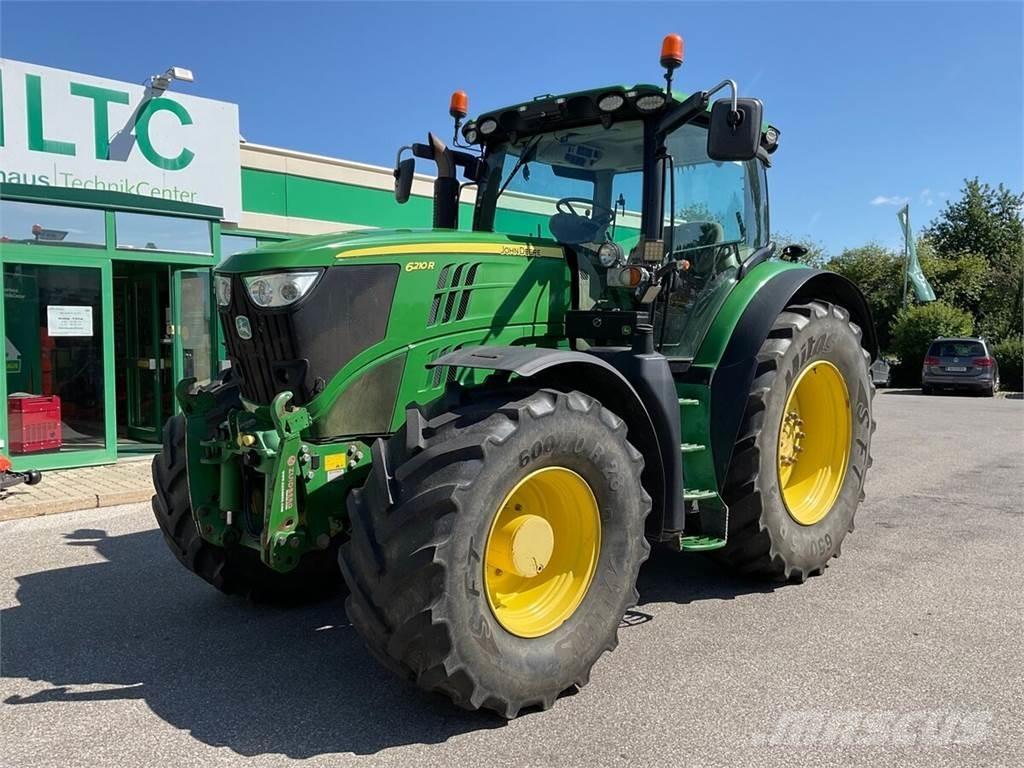 John Deere 6210R Traktory